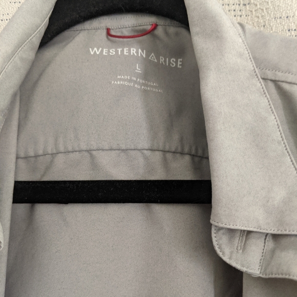Western Rise Tech Shirt - Picture 2 of 4